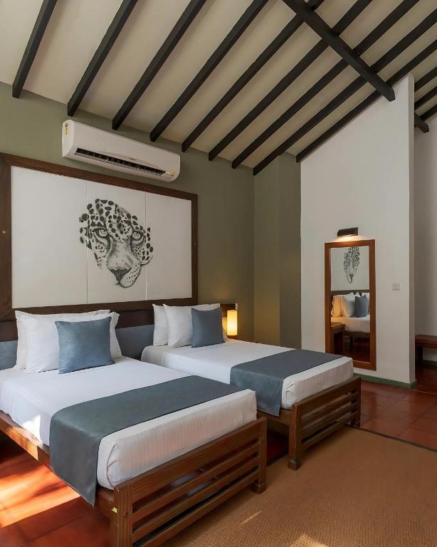Elephant Reach Hotel (Tamarind Tree)